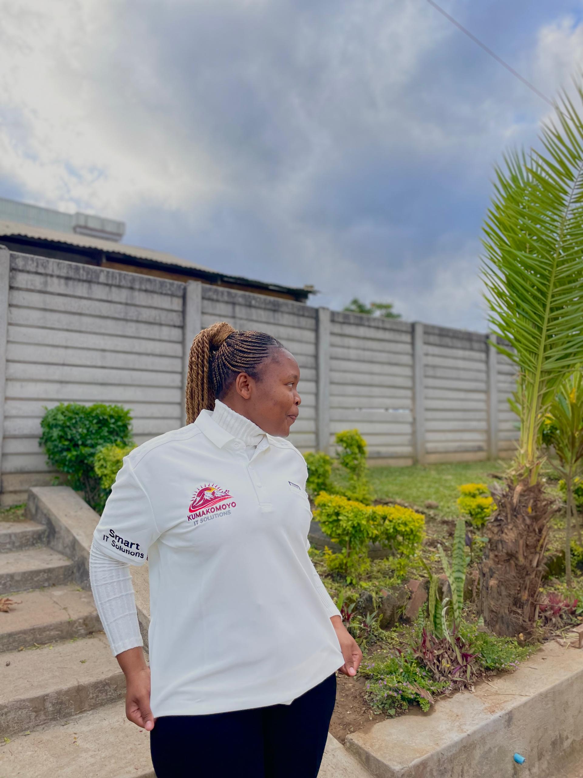 Kumakomoyo branded polo shirt